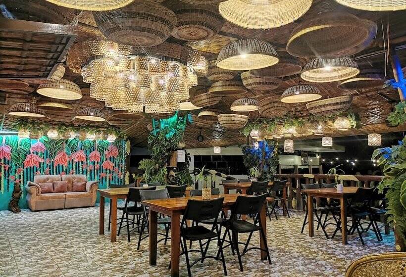 هتل Sunrise Garden Lakeresort