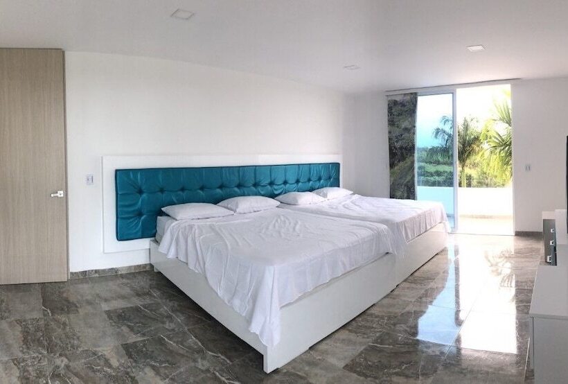 Отель Waja San Alejo