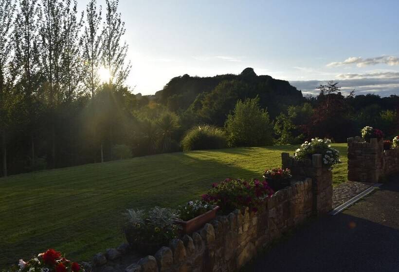 فندق White Hill Country House