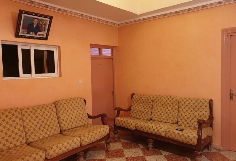 Hôtel Ouaouizerth   Hostel