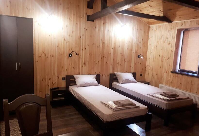 فندق على الطريق Sabi