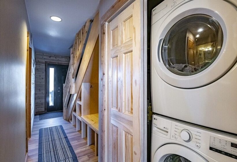 Northwoods A4 Huckleberry Hideaway