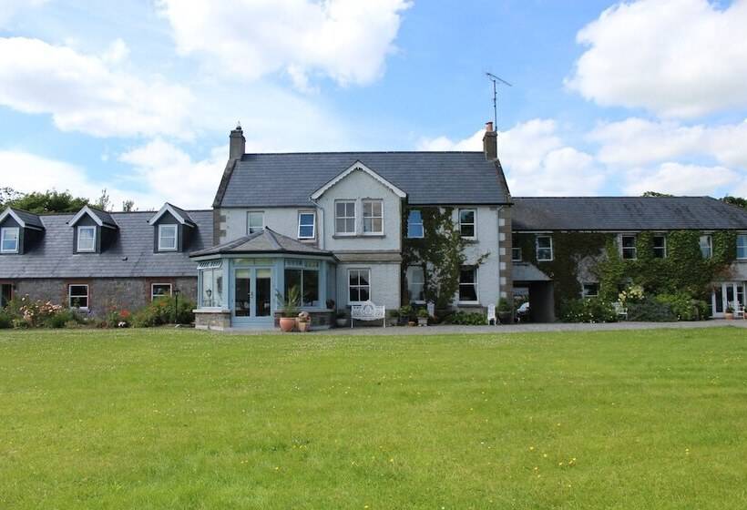 פנסיון Boyne View House