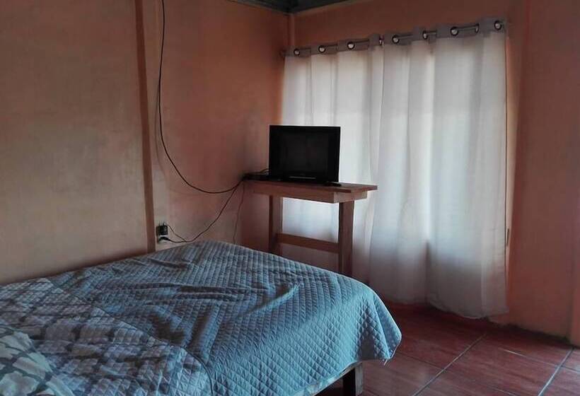 بنسيون Brisas Del Tenorio