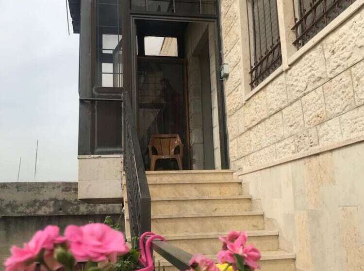 پانسیون Eli Guest House