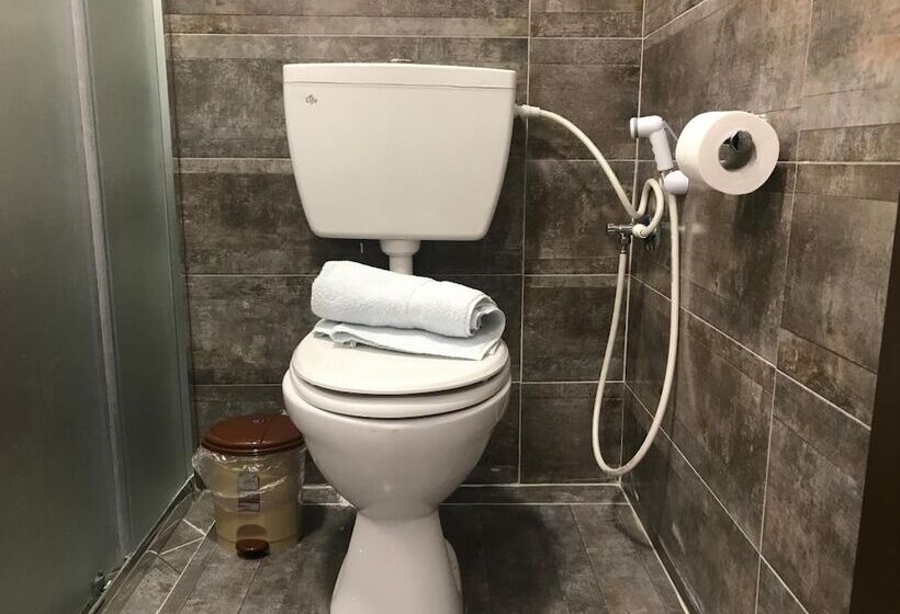 پانسیون Eli Guest House