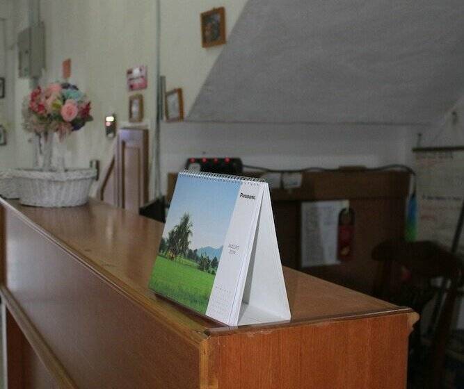 פנסיון Emma Guesthouse 1