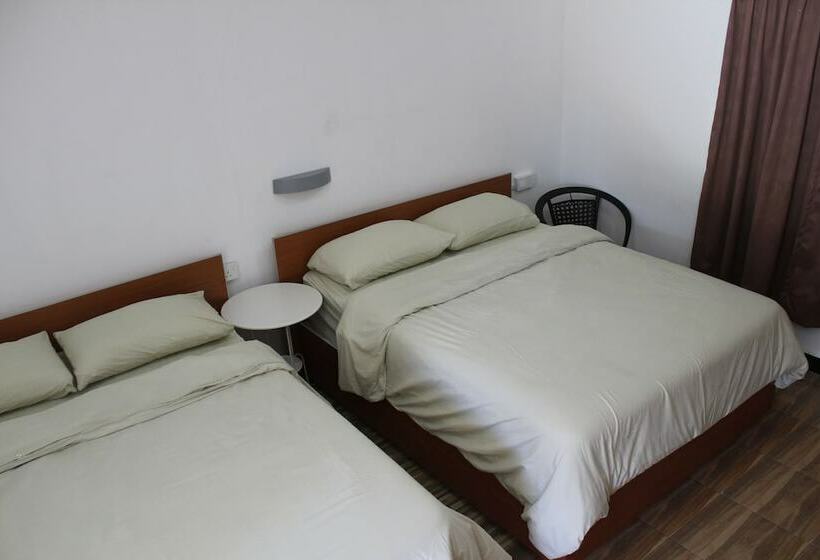 פנסיון Emma Guesthouse 1