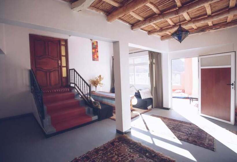 Пансион Monkey Finger House