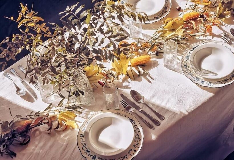 Пансион Monkey Finger House