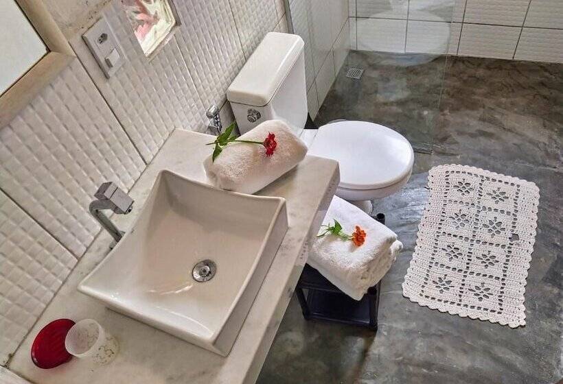 膳宿费 Salamandra Guest House