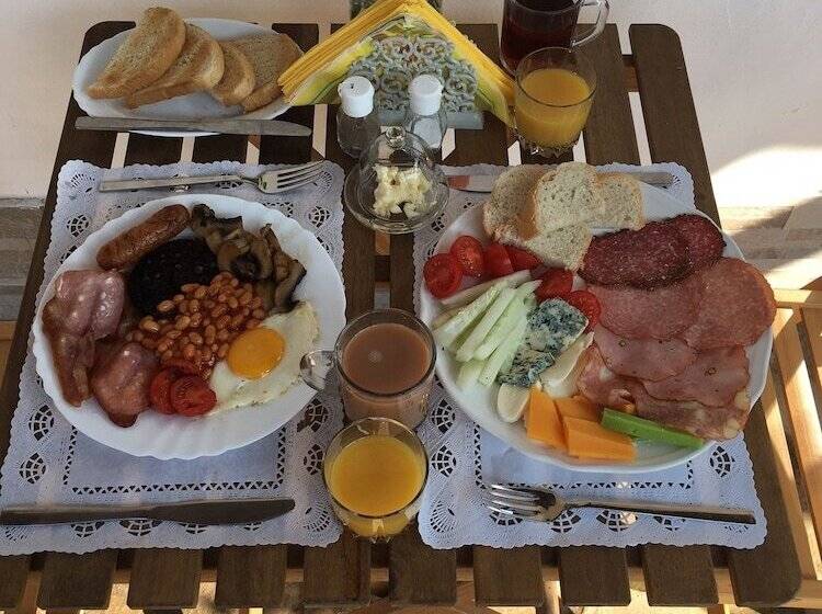 بنسيون Sunflower Guest House