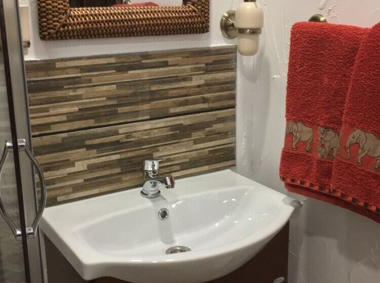 Пансион Sunflower Guest House