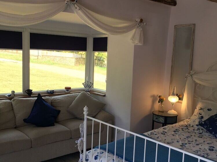 Пансион Sunflower Guest House