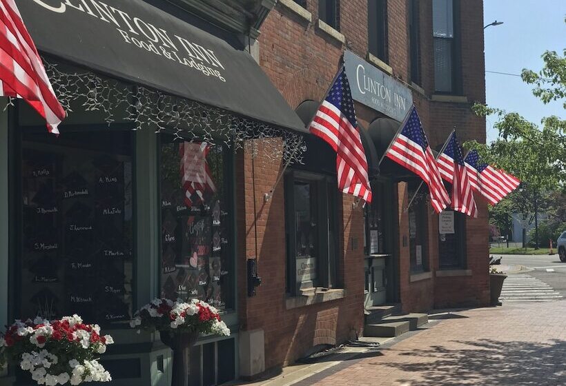 Пансион The Clinton Inn