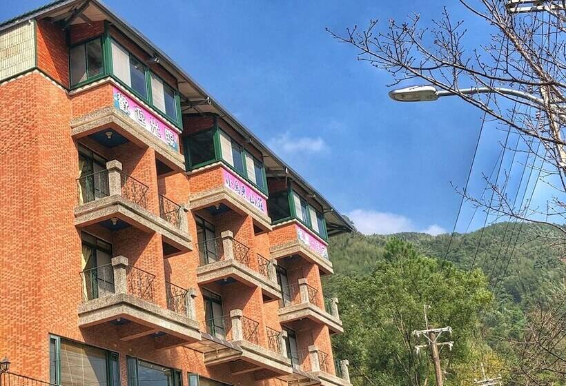 پانسیون Xanadu Hostel