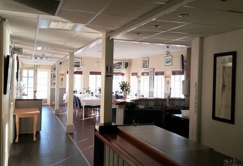 Tingvoll Fjordhotell