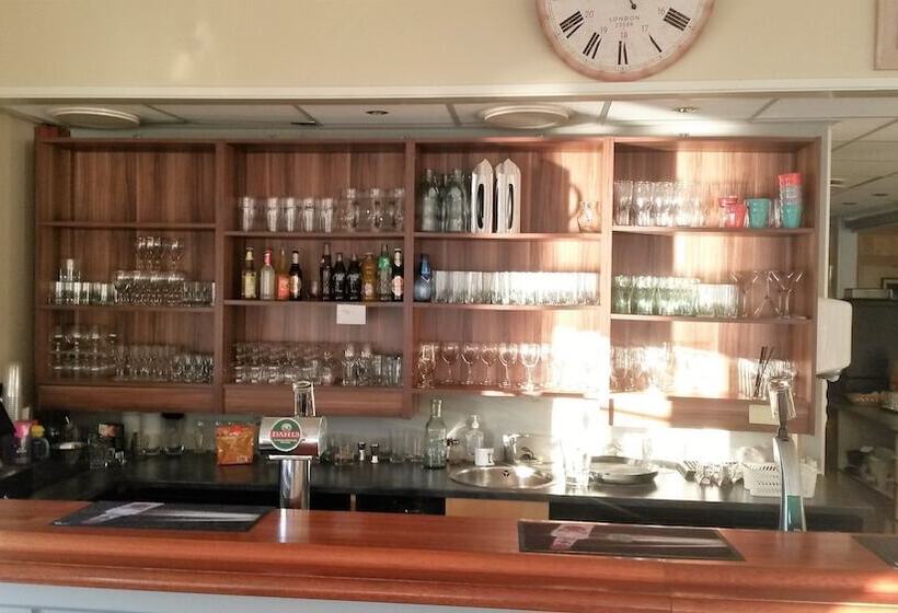 Tingvoll Fjordhotell