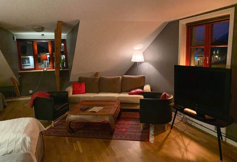 Tonys Restaurang & Pensionat