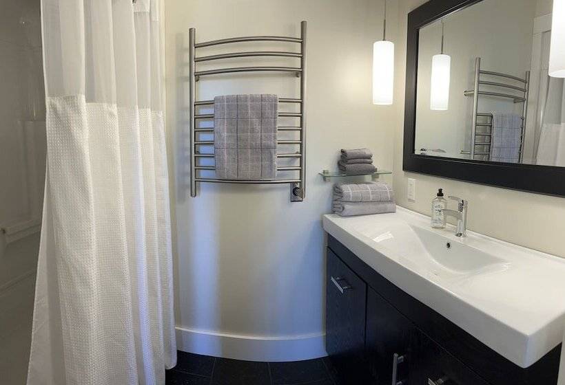 Wildflowers Country Inn