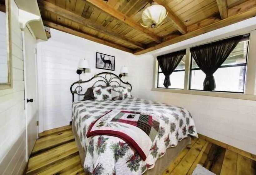 Acorn Bungalow