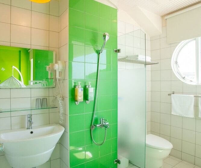 تختخواب و صبحانه Blue Sea Sunny Sea View Homestay