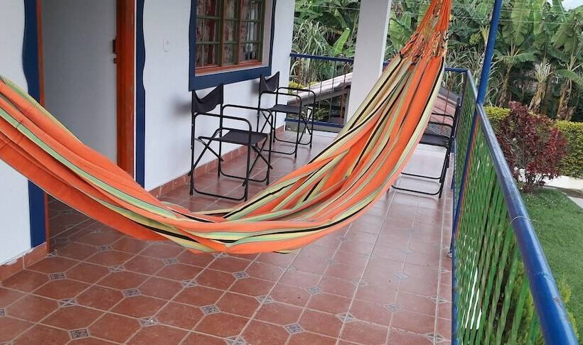 تختخواب و صبحانه Darion S