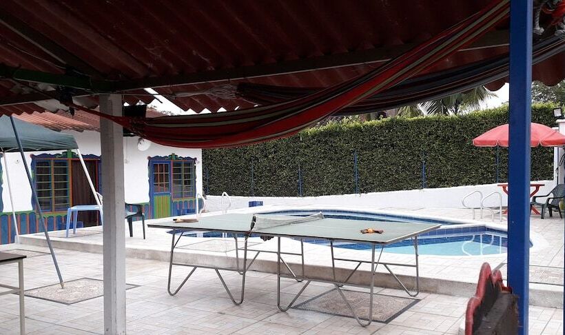 تختخواب و صبحانه Darion S