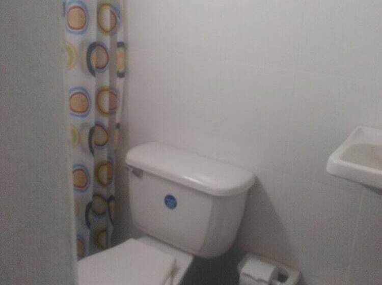 민박 Casa Turistica Miss G