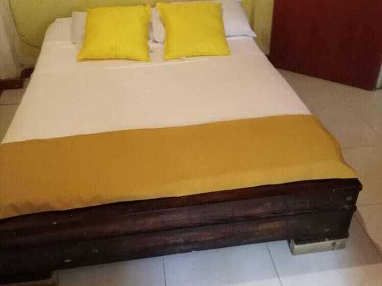 تختخواب و صبحانه Posada Valerie Home