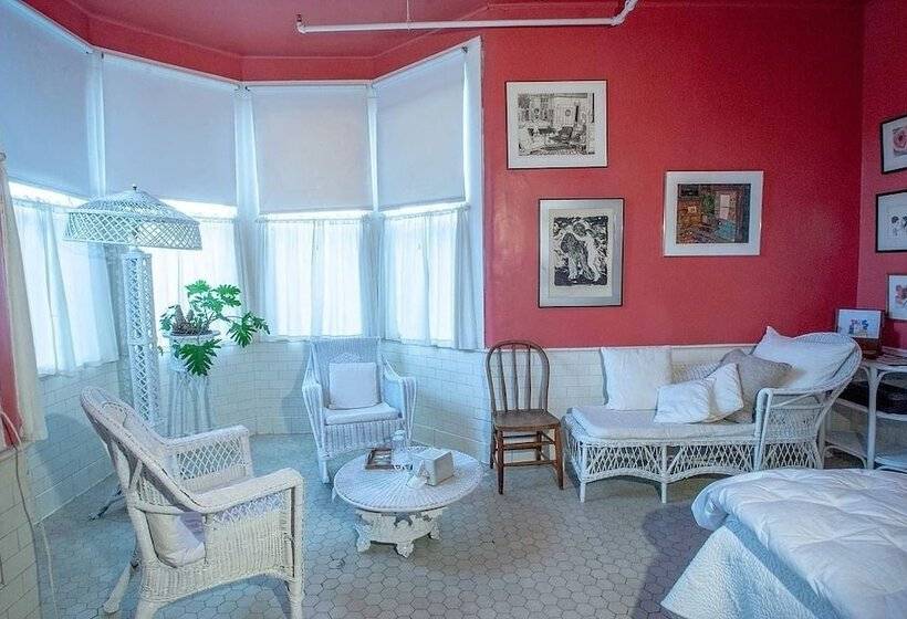 ベッドアンドブレックファースト Swan Levine House