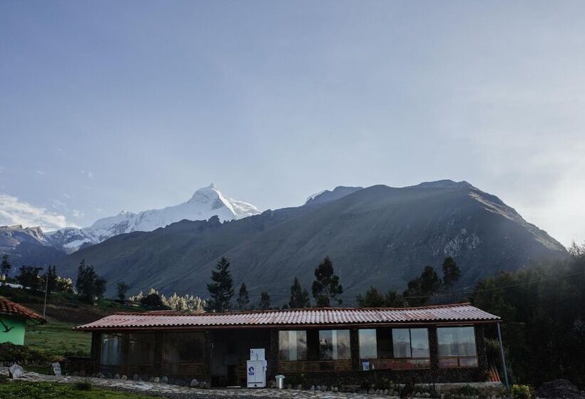 تختخواب و صبحانه Tullpa Rumy