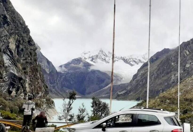 تختخواب و صبحانه Tullpa Rumy