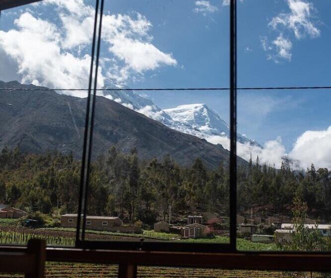 تختخواب و صبحانه Tullpa Rumy