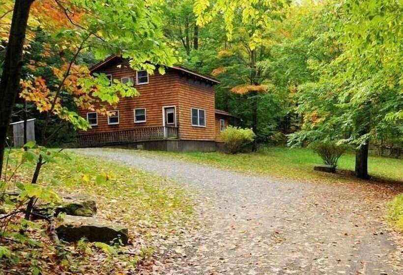 Cedarwood Lodge