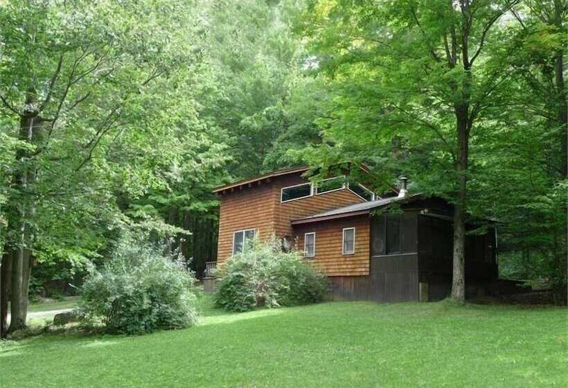 Cedarwood Lodge