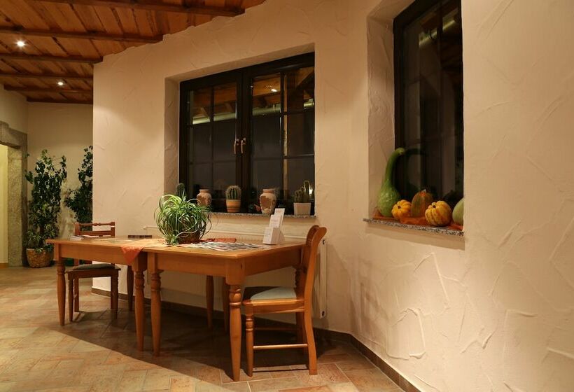 Gasthaus Und Hotel Rote Schenke