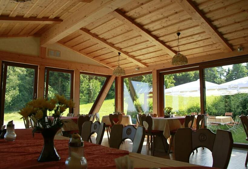 Gasthaus Und Hotel Rote Schenke