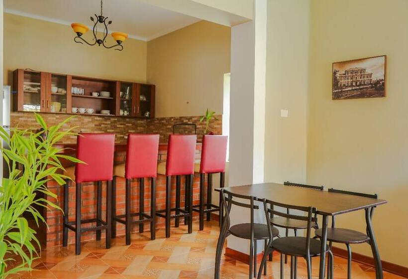 Хостел Real Marquez