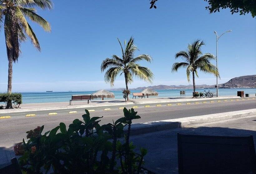 בית מלון כפרי Alcatraz