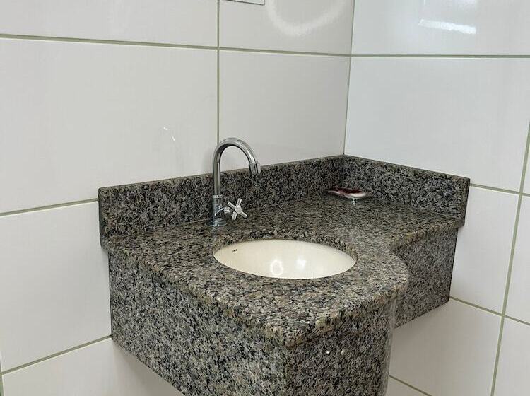 Отель Aldeias Palace