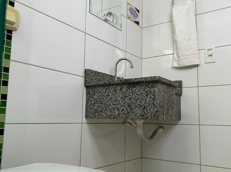 Отель Aldeias Palace