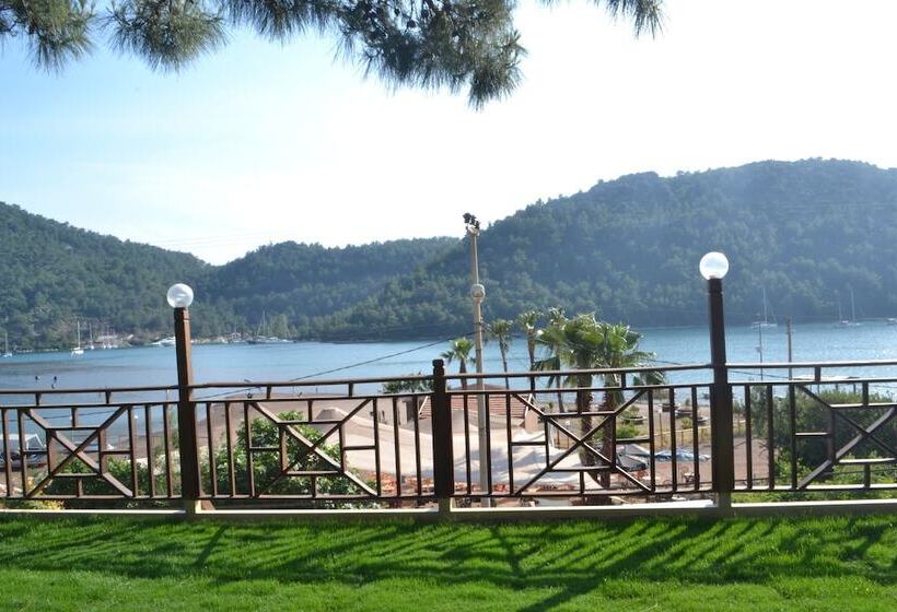 فندق Azra S Bungalow Houses