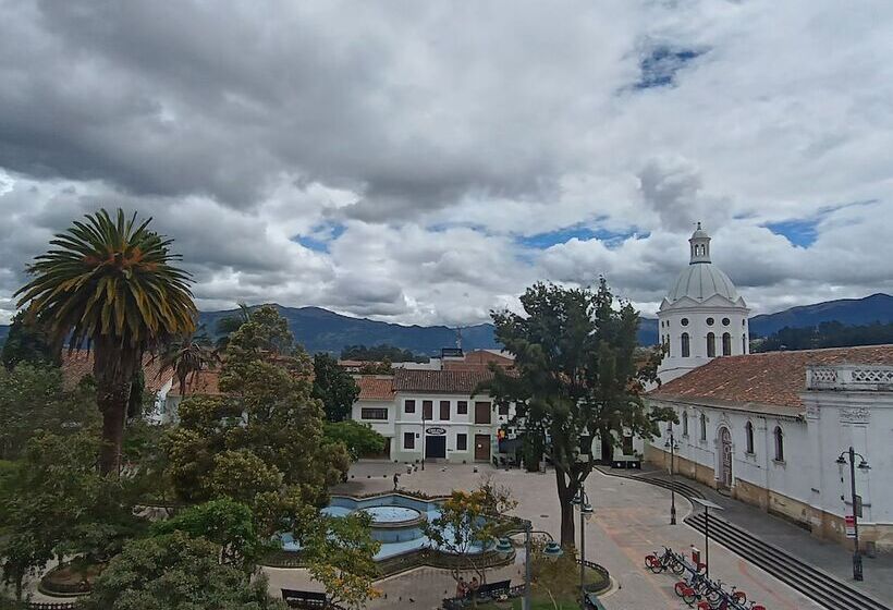 فندق Azul De La Plaza