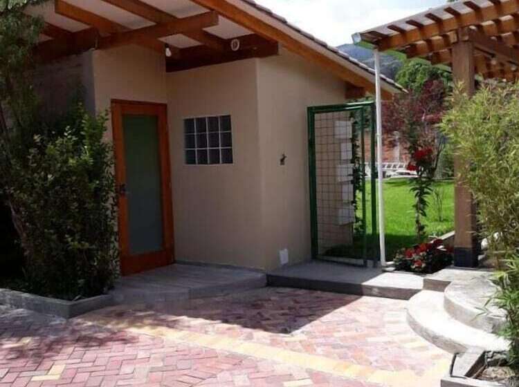 هتل Bamboo Village Place