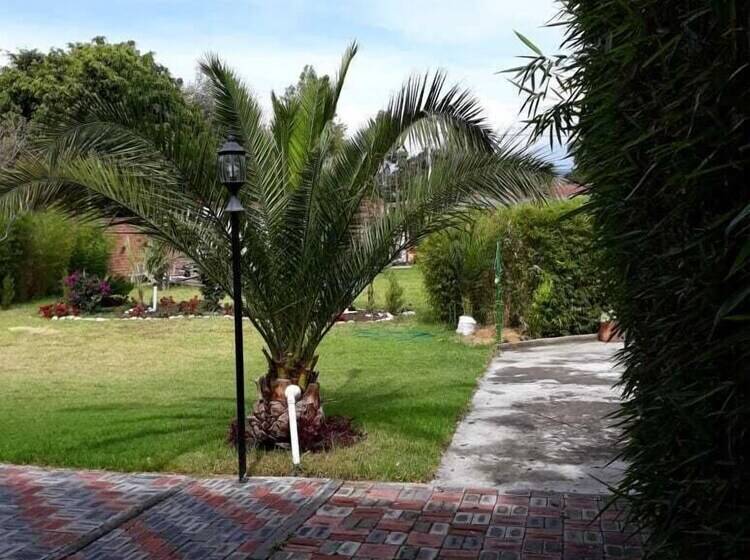 هتل Bamboo Village Place