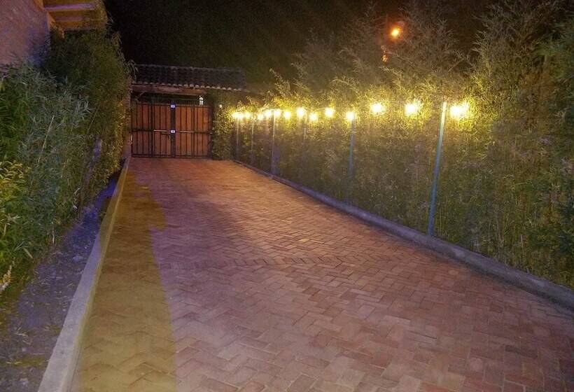 هتل Bamboo Village Place