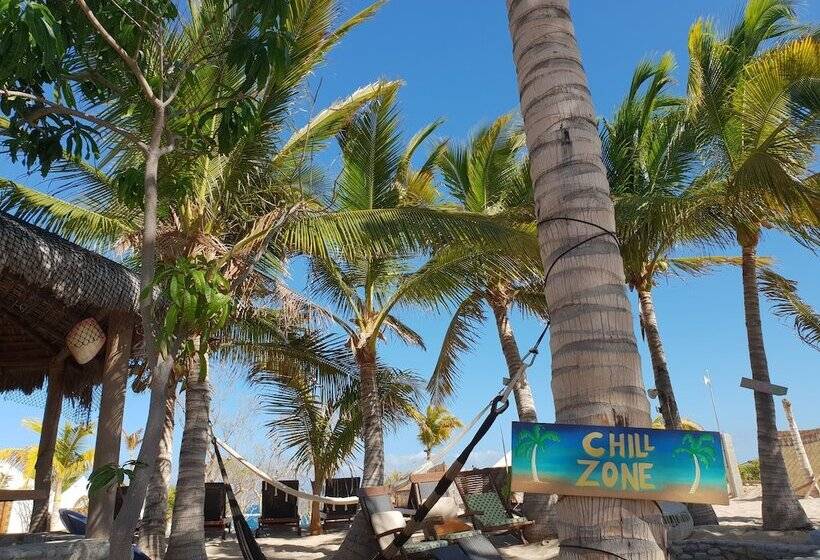 هتل Chilochill Glamping Resort