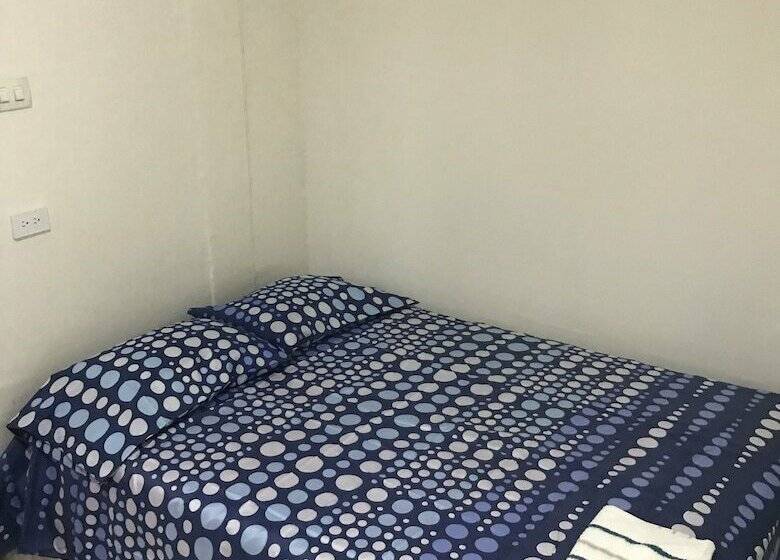 בית מלון כפרי Costa Caribe Inn