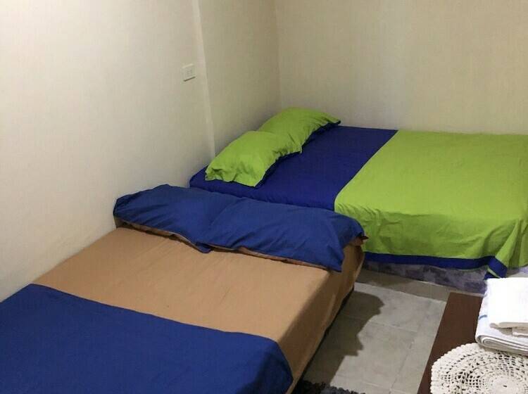 בית מלון כפרי Costa Caribe Inn